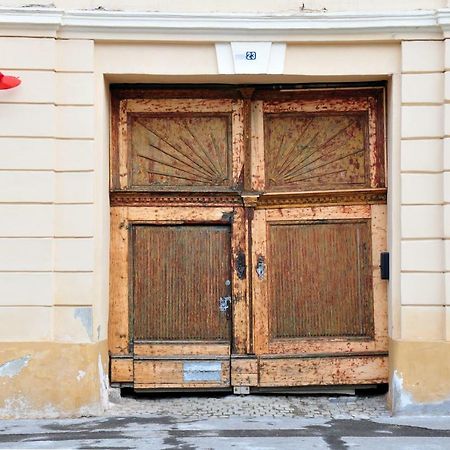Ronis Apartments Sibiu Ngoại thất bức ảnh